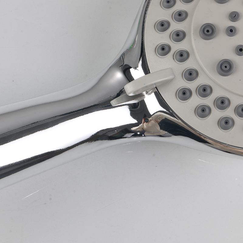 Kunnen plastic douchekoppen de hoge waterdruk weerstaan ​​zonder te kraken?